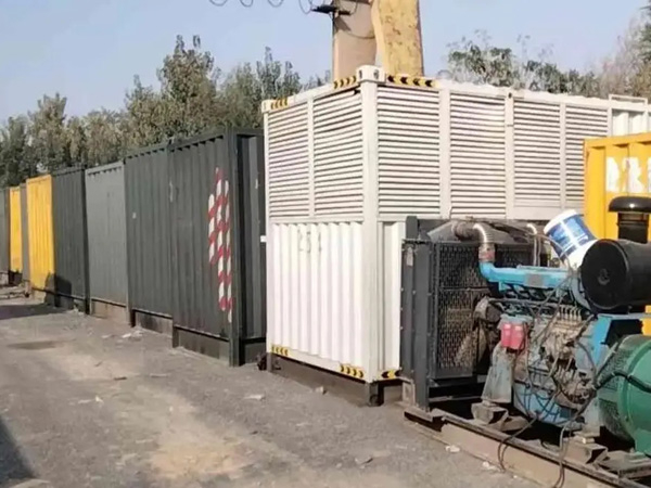 伊州200KW柴油发电机机组每小时油耗是多少？
